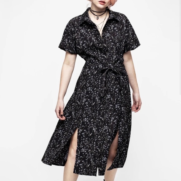 Disturbia Dresses & Skirts - NWT Disturbia Delphinium Midi Shirt Dress size is 4 uk 8